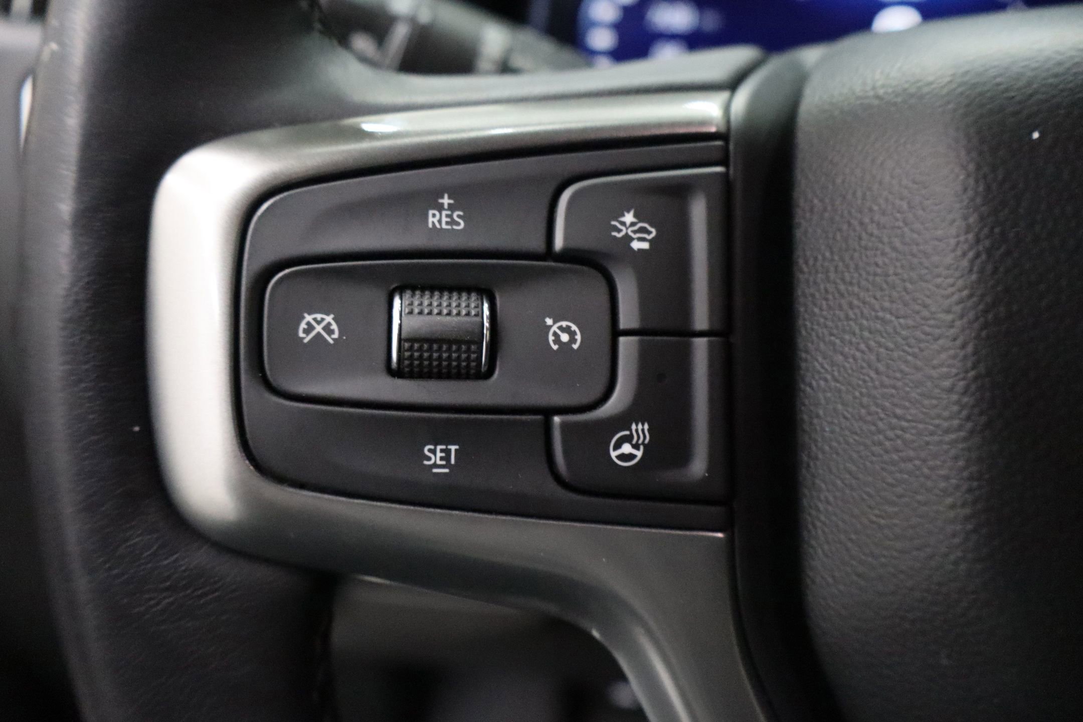 Used 2022 Chevrolet Suburban Premier image 21