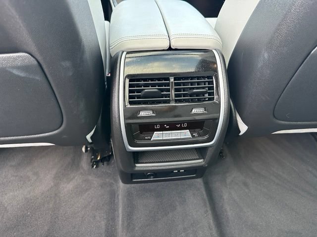 Used 2024 BMW X7 xDrive40i w/ M Sport Package AWD/4WD image 21