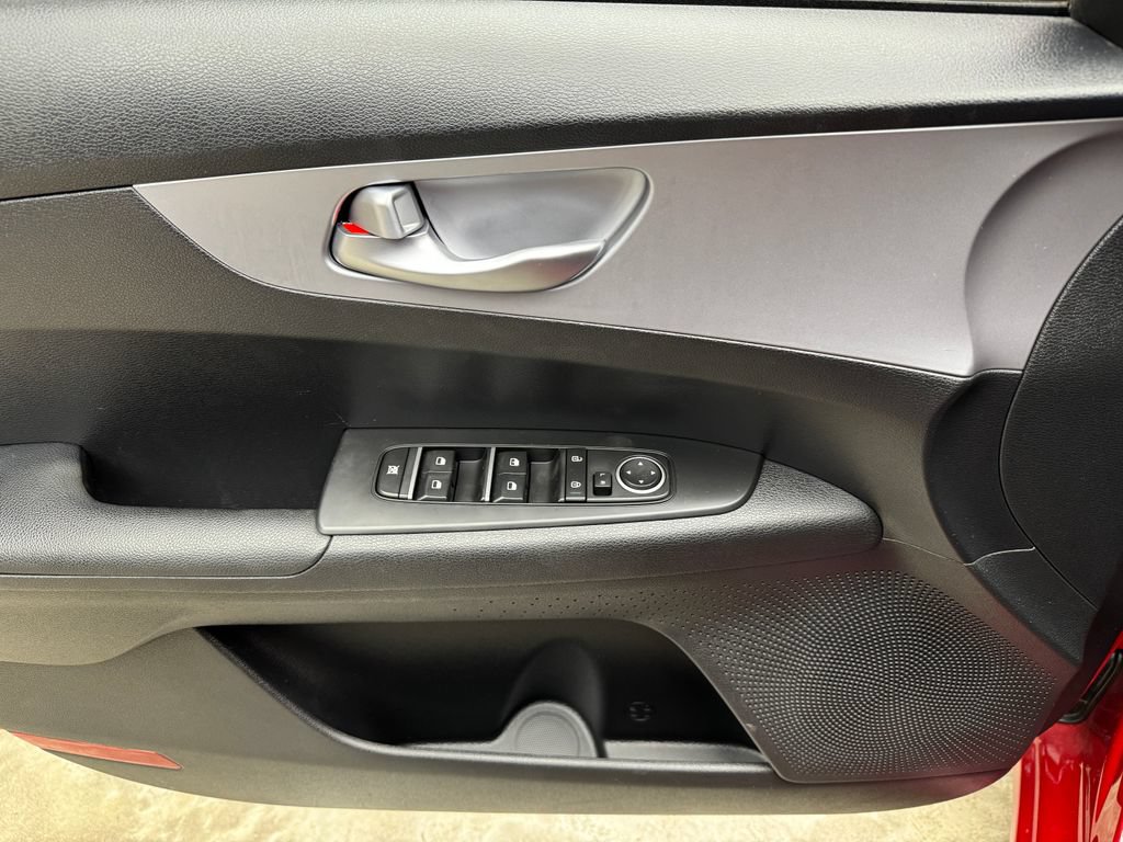 Used 2023 Kia Forte LXS w/ LXS Technology Package FWD image 10