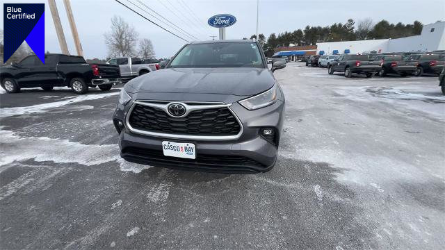 Used 2021 Toyota Highlander XLE image 1