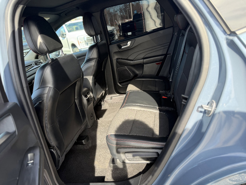 Certified 2024 Ford Escape ST-Line w/ Tech Pack #1 image 11
