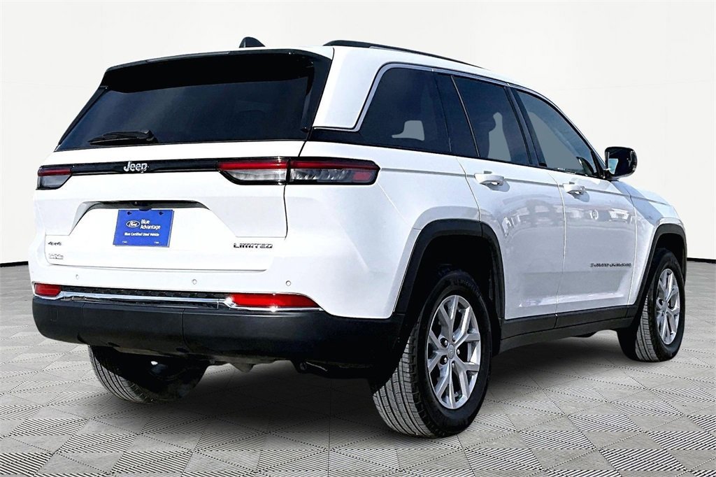 Used 2023 Jeep Grand Cherokee Limited image 4