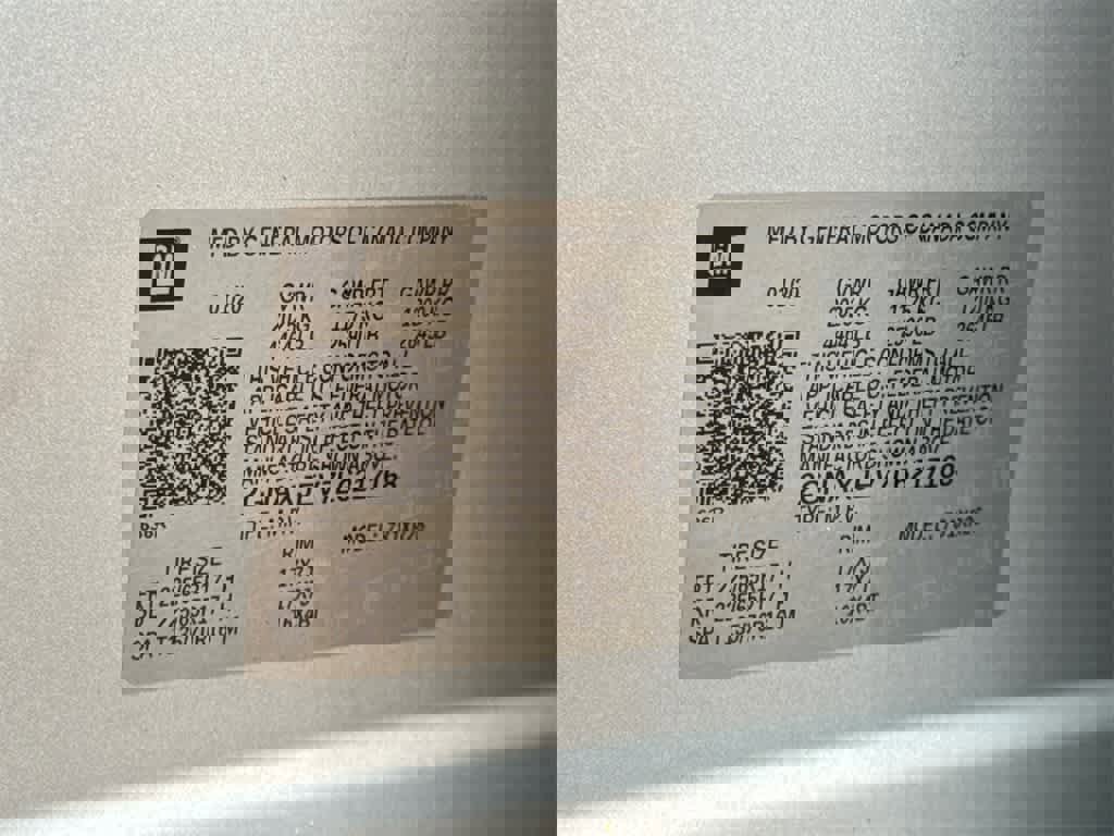 Used 2020 Chevrolet Equinox LT w/ LPO, Floor Liner Package image 32