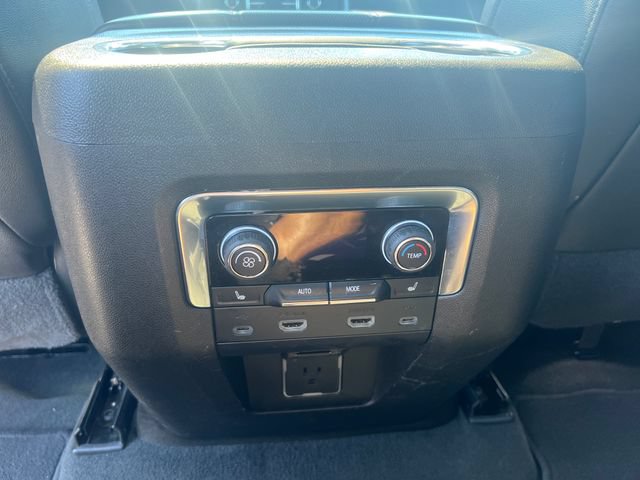 Used 2021 Chevrolet Tahoe RST w/ Luxury Package AWD/4WD image 15