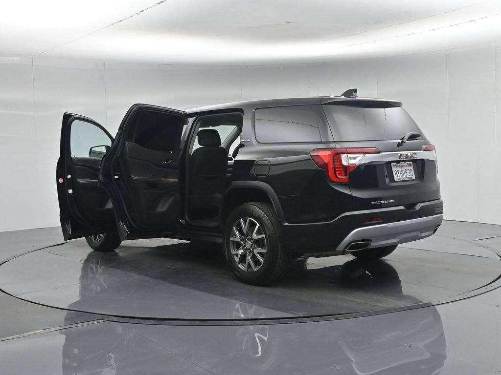 Used 2022 GMC Acadia SLE FWD image 35