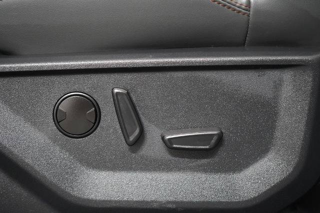 Certified 2025 Ford Expedition Active AWD/4WD image 27