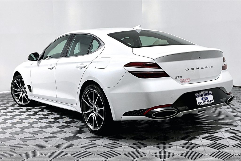 Used 2025 Genesis G70 2.5T RWD image 11
