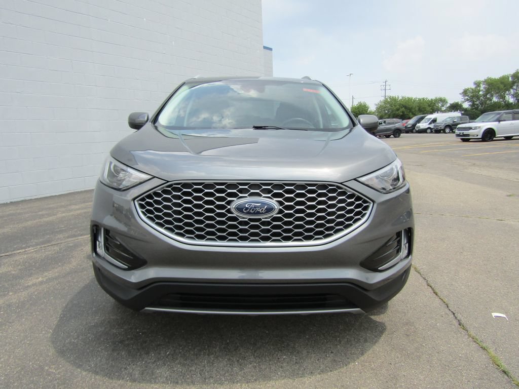 Certified 2023 Ford Edge SEL w/ Convenience Package AWD/4WD image 9