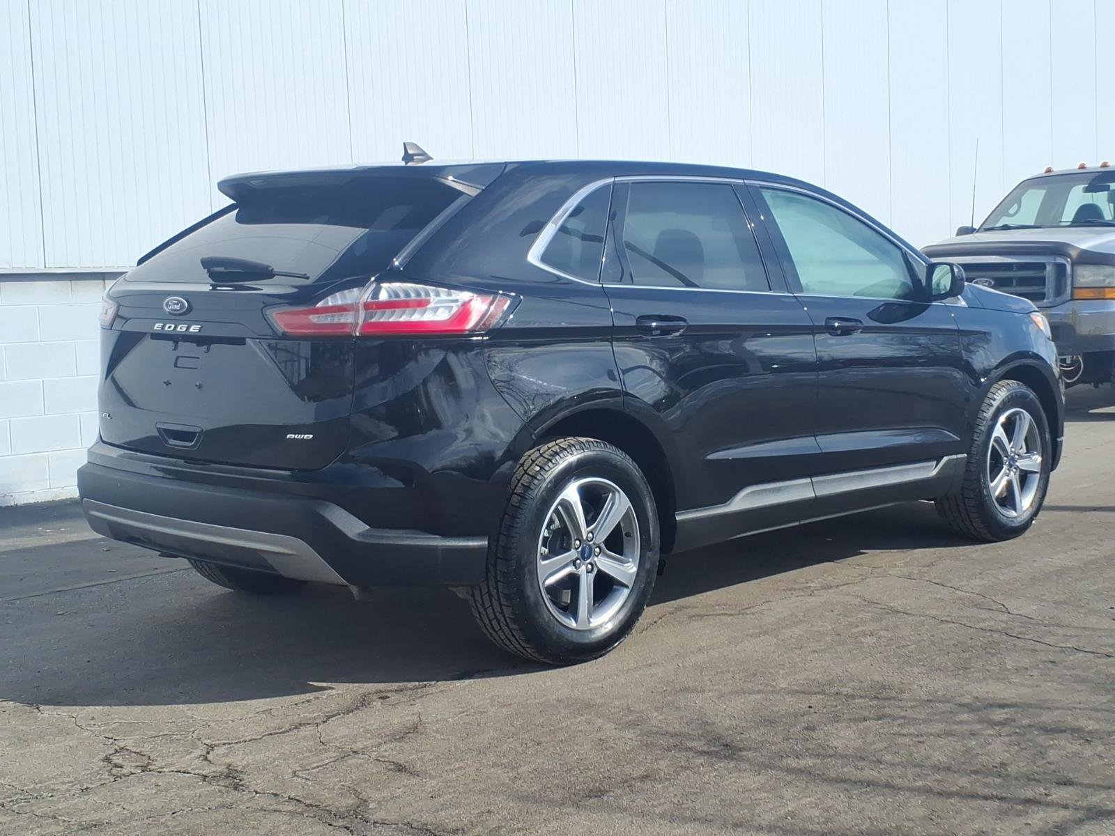 Certified 2022 Ford Edge SEL w/ Convenience Package image 4