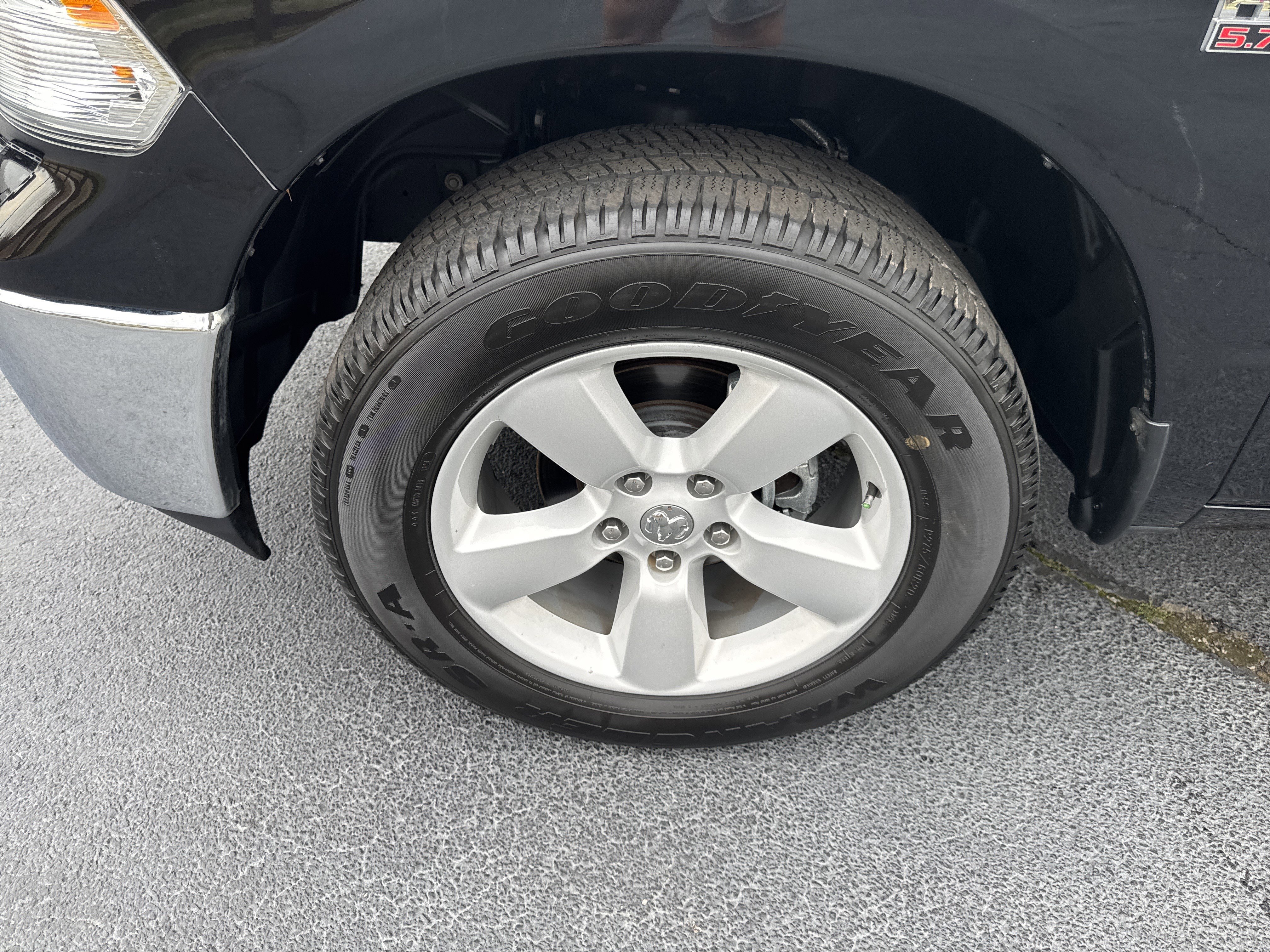 Used 2024 RAM 1500 Tradesman w/ Tradesman SXT Package image 11