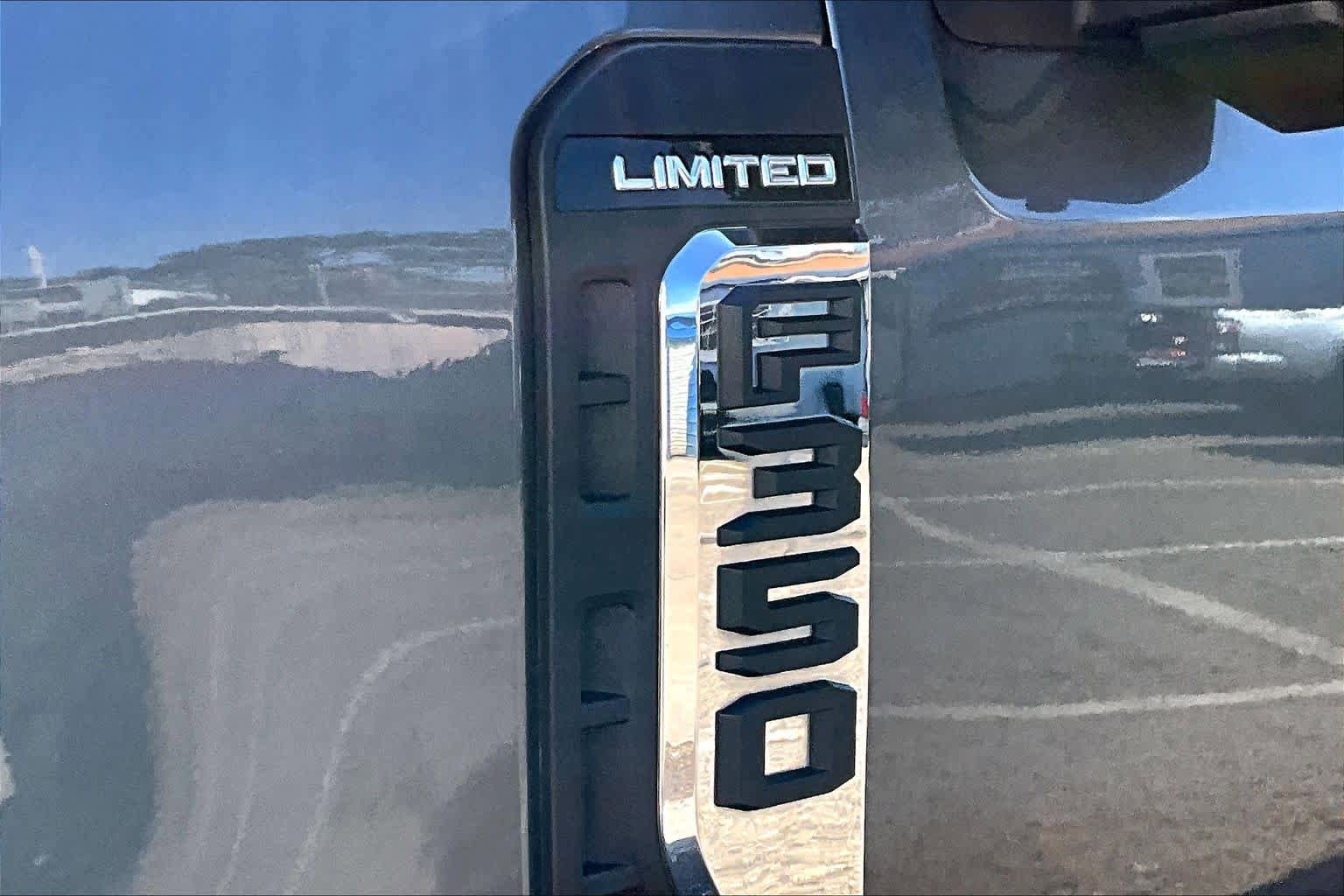Certified 2023 Ford F350 Limited w/ FX4 Off-Road Package AWD/4WD image 10
