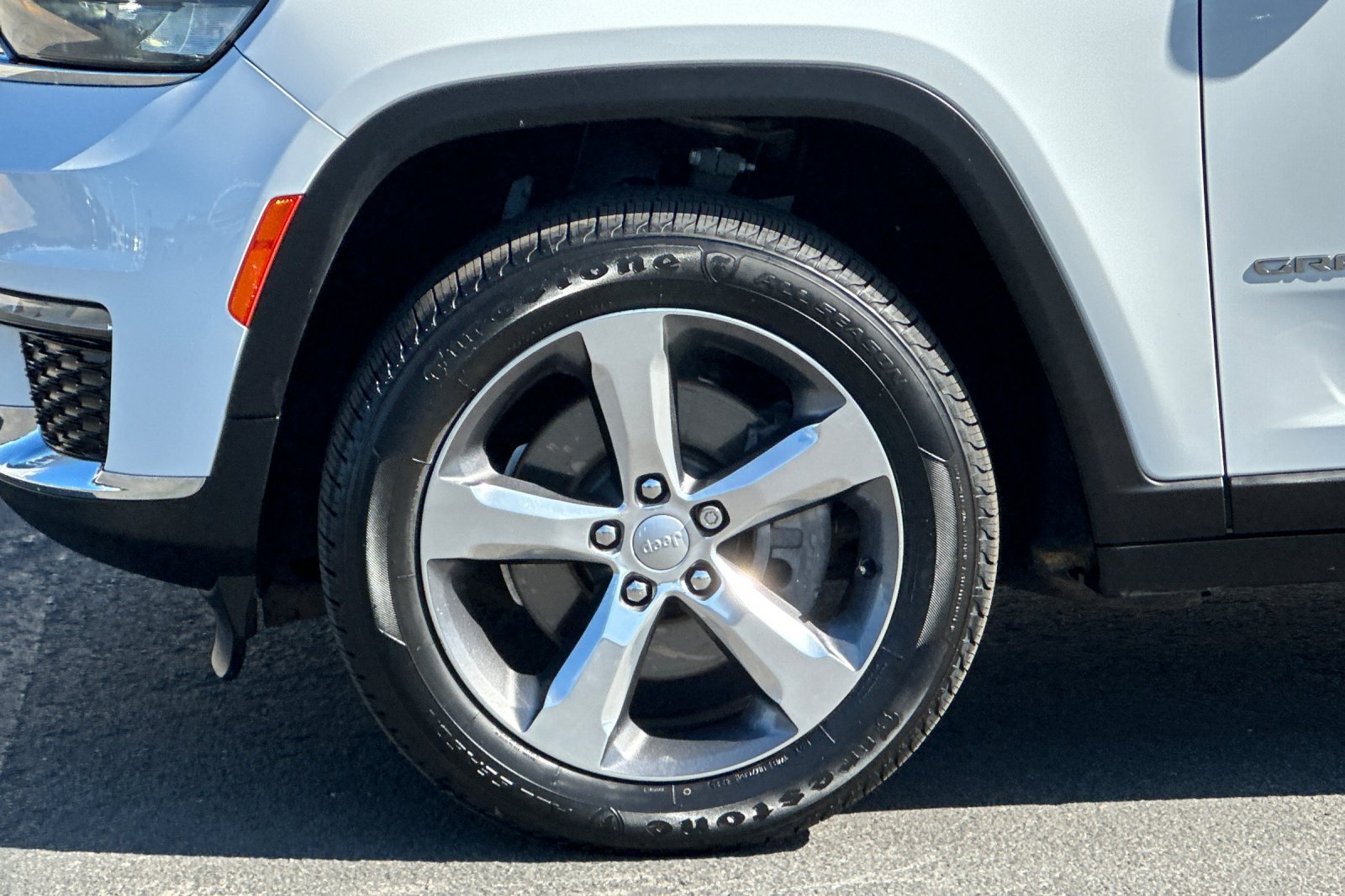 Used 2021 Jeep Grand Cherokee L Limited RWD image 27