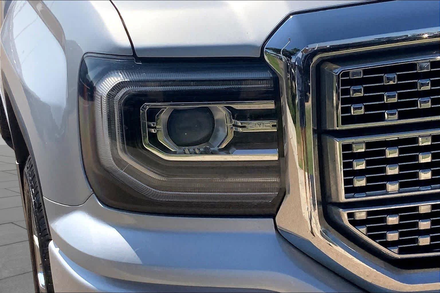 Used 2018 GMC Sierra 1500 Denali w/ Denali Ultimate Package AWD/4WD image 28