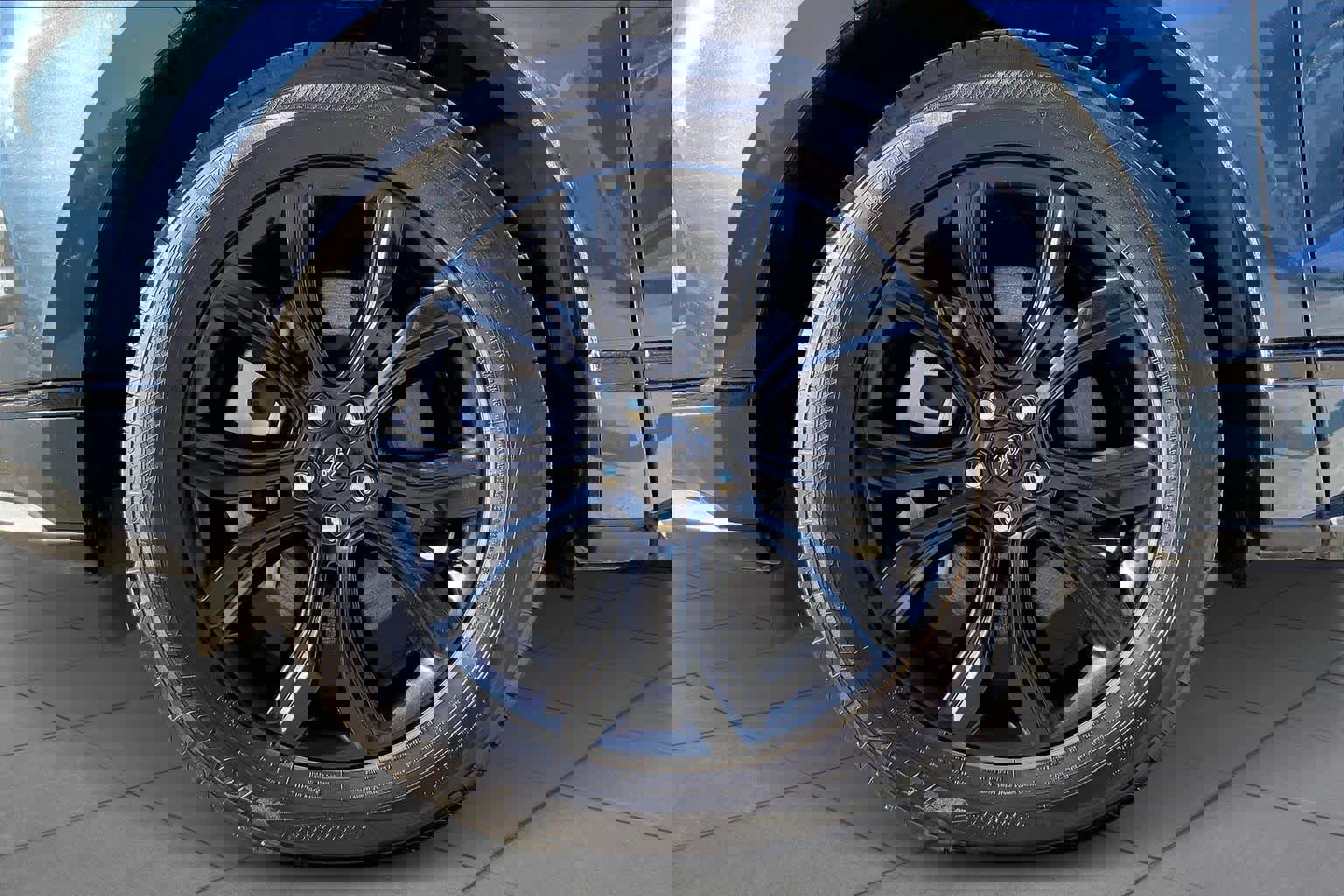 Certified 2024 Ford Edge SE w/ Black Appearance Package image 13