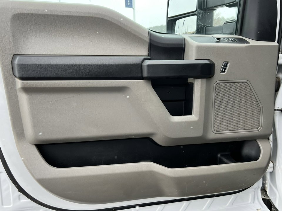 Certified 2020 Ford F550 4x4 Regular Cab Super Duty w/ Power Equipment Group image 16