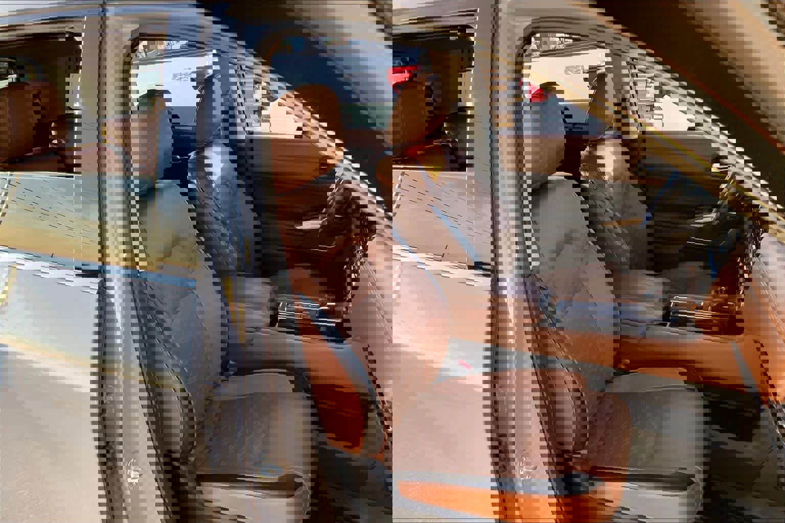 Used 2024 Nissan Pathfinder Platinum w/ Cargo Package image 8