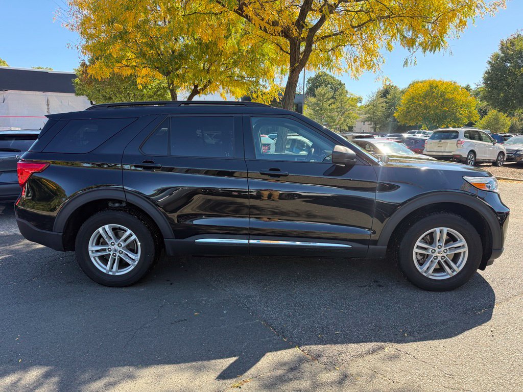Certified 2023 Ford Explorer XLT w/ Class IV Trailer Tow Package AWD/4WD image 5