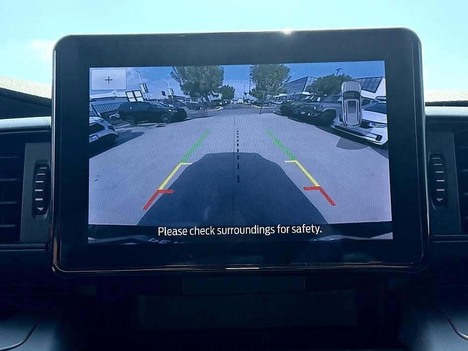 Certified 2023 Ford Explorer XLT image 28