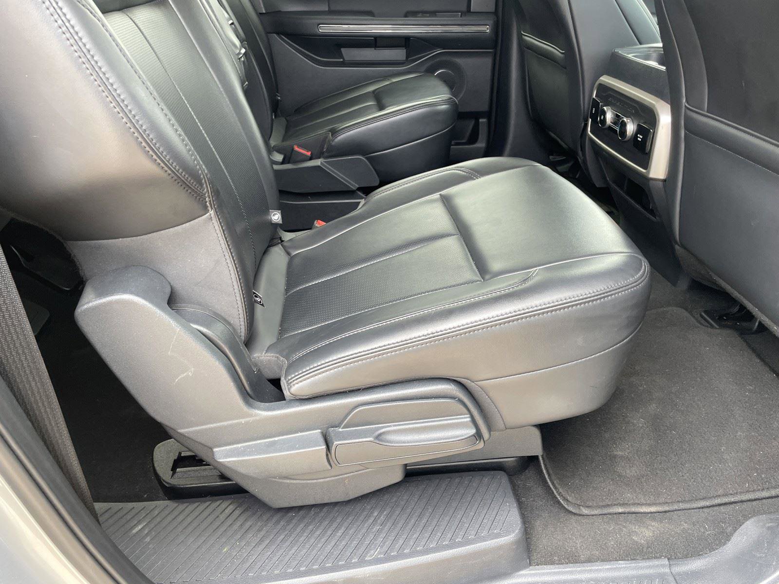 Certified 2024 Ford Expedition Max XLT image 29