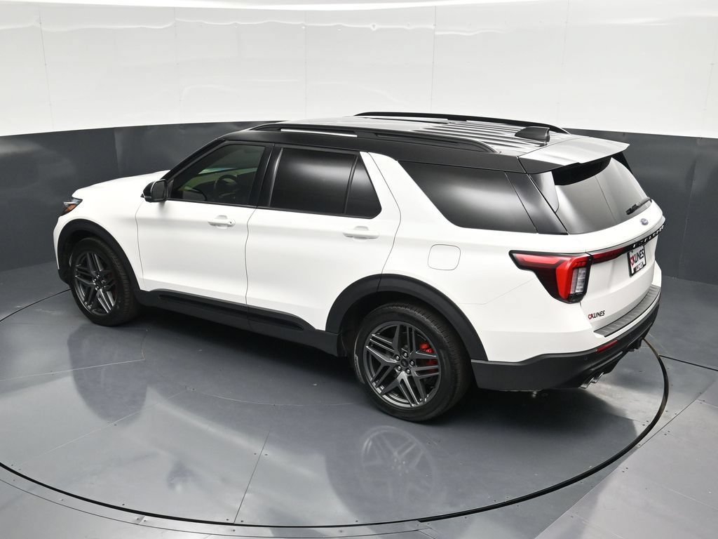 Certified 2025 Ford Explorer ST AWD/4WD image 49