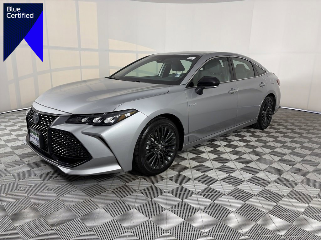 Used 2019 Toyota Avalon XSE image 1