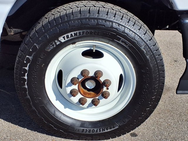 Certified 2022 Ford E-350 and Econoline 350 Super Duty RWD image 31
