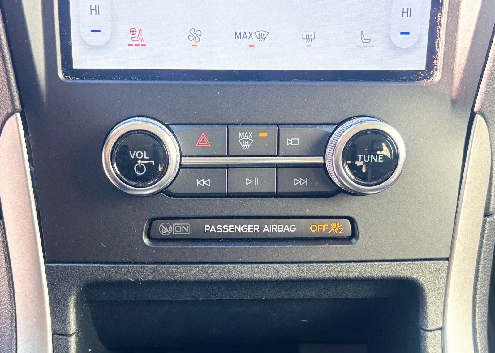 Certified 2024 Ford Edge SEL w/ Convenience Package image 42