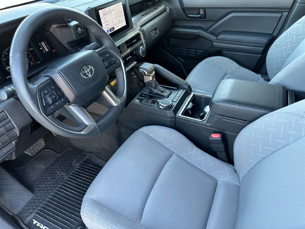 Used 2024 Toyota Tacoma SR5 AWD/4WD image 9