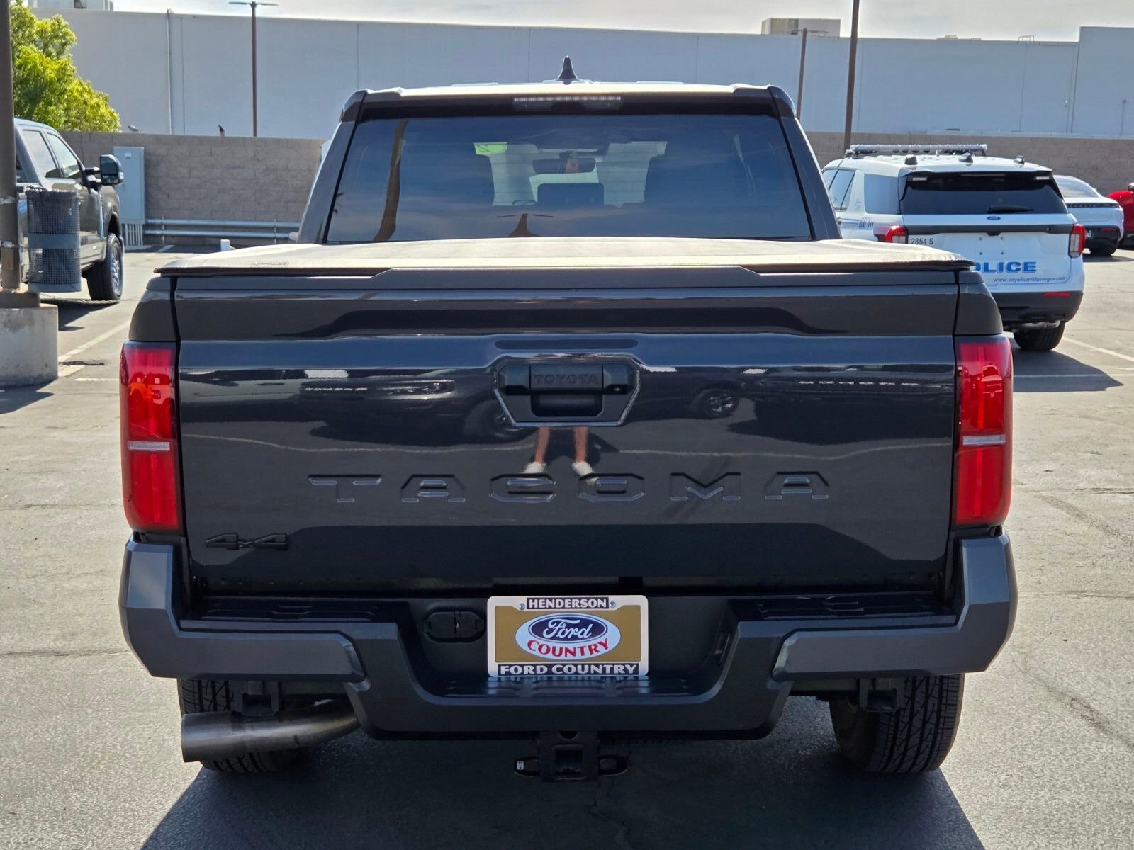 Used 2025 Toyota Tacoma SR5 AWD/4WD image 5