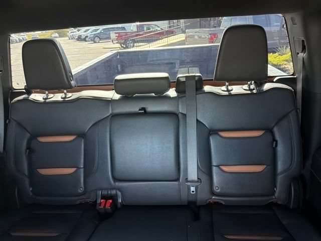Used 2024 GMC Sierra 3500 AT4 AWD/4WD image 21