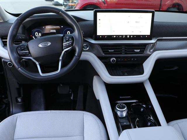 Certified 2025 Ford Explorer Platinum w/ Ultimate Package AWD/4WD image 17