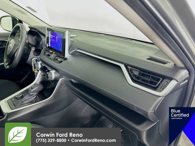 Used 2024 Toyota RAV4 LE AWD/4WD image 30