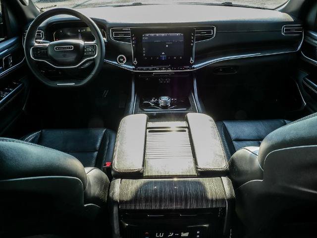 Used 2022 Jeep Wagoneer Series II AWD/4WD image 27