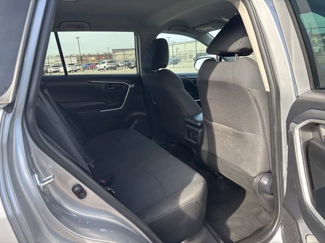 Used 2022 Toyota RAV4 LE image 11