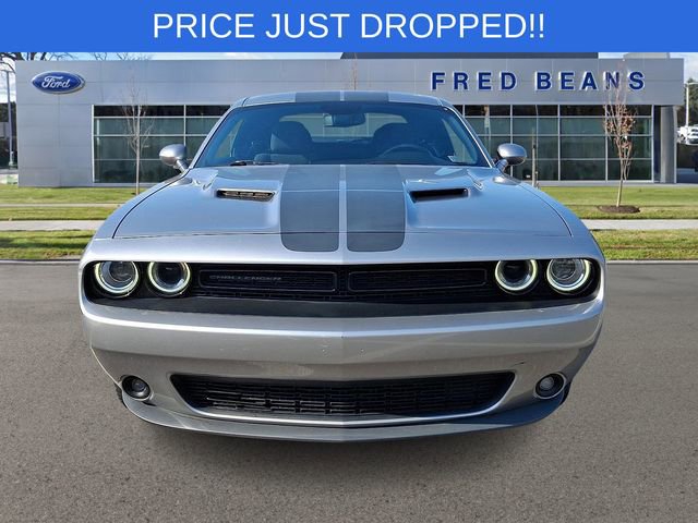 Used 2017 Dodge Challenger SXT w/ Blacktop Package RWD image 2