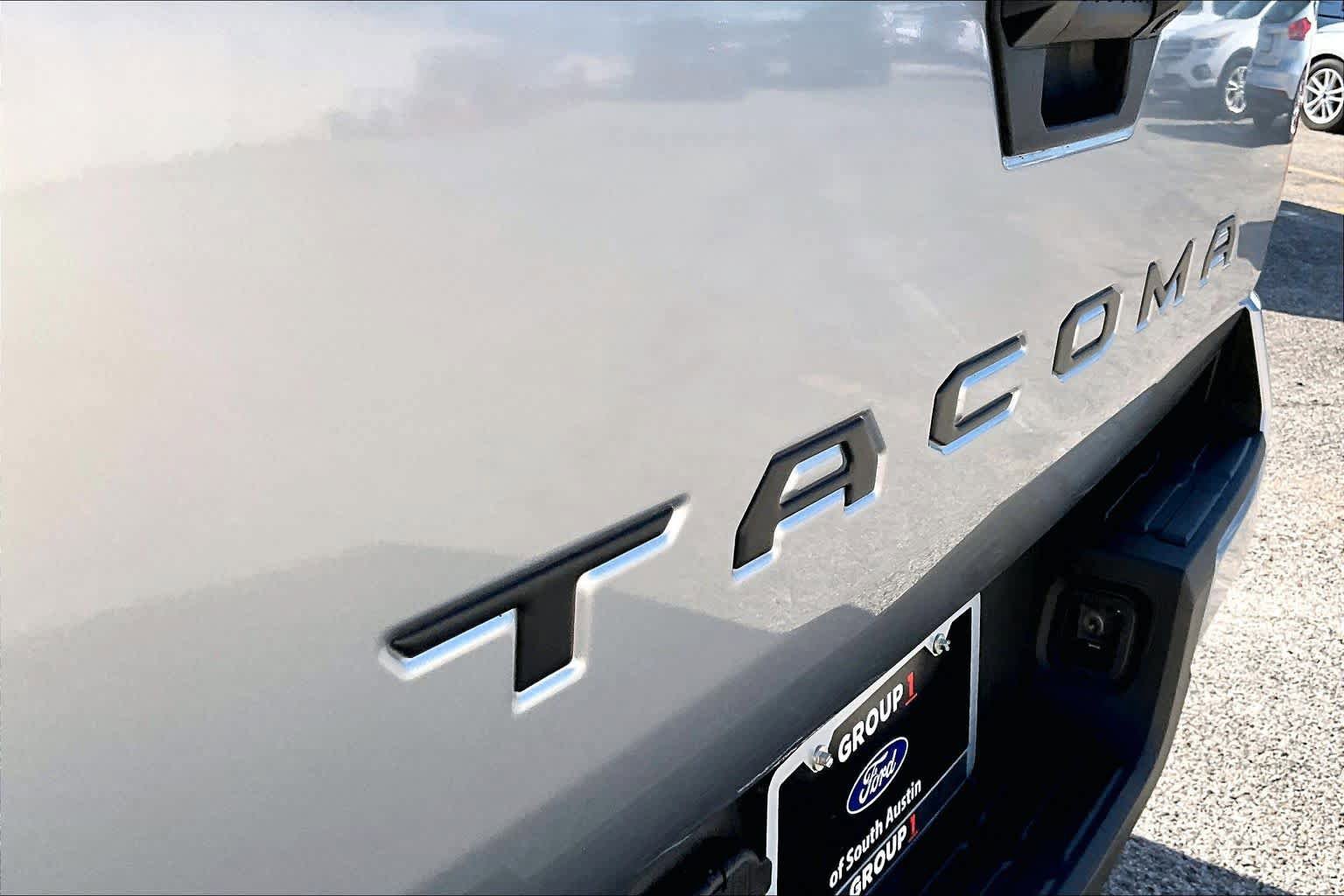 Used 2025 Toyota Tacoma SR5 RWD image 12