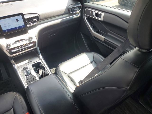 Certified 2023 Ford Explorer XLT w/ Equipment Group 202A image 31