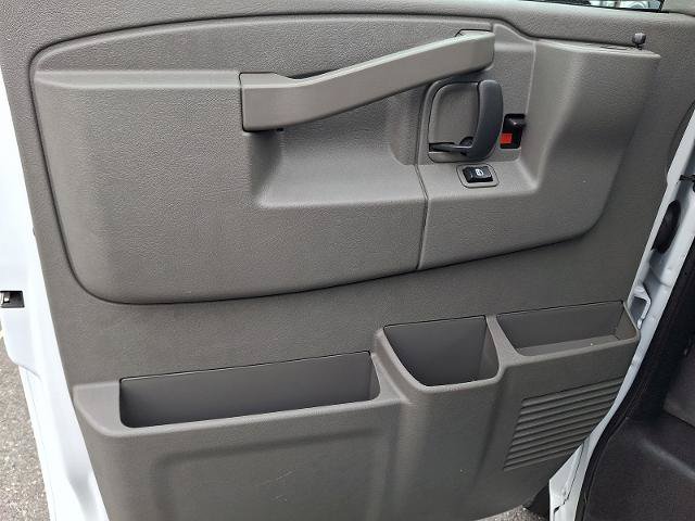 Used 2025 Chevrolet Express 2500 w/ Driver Convenience Package RWD image 12