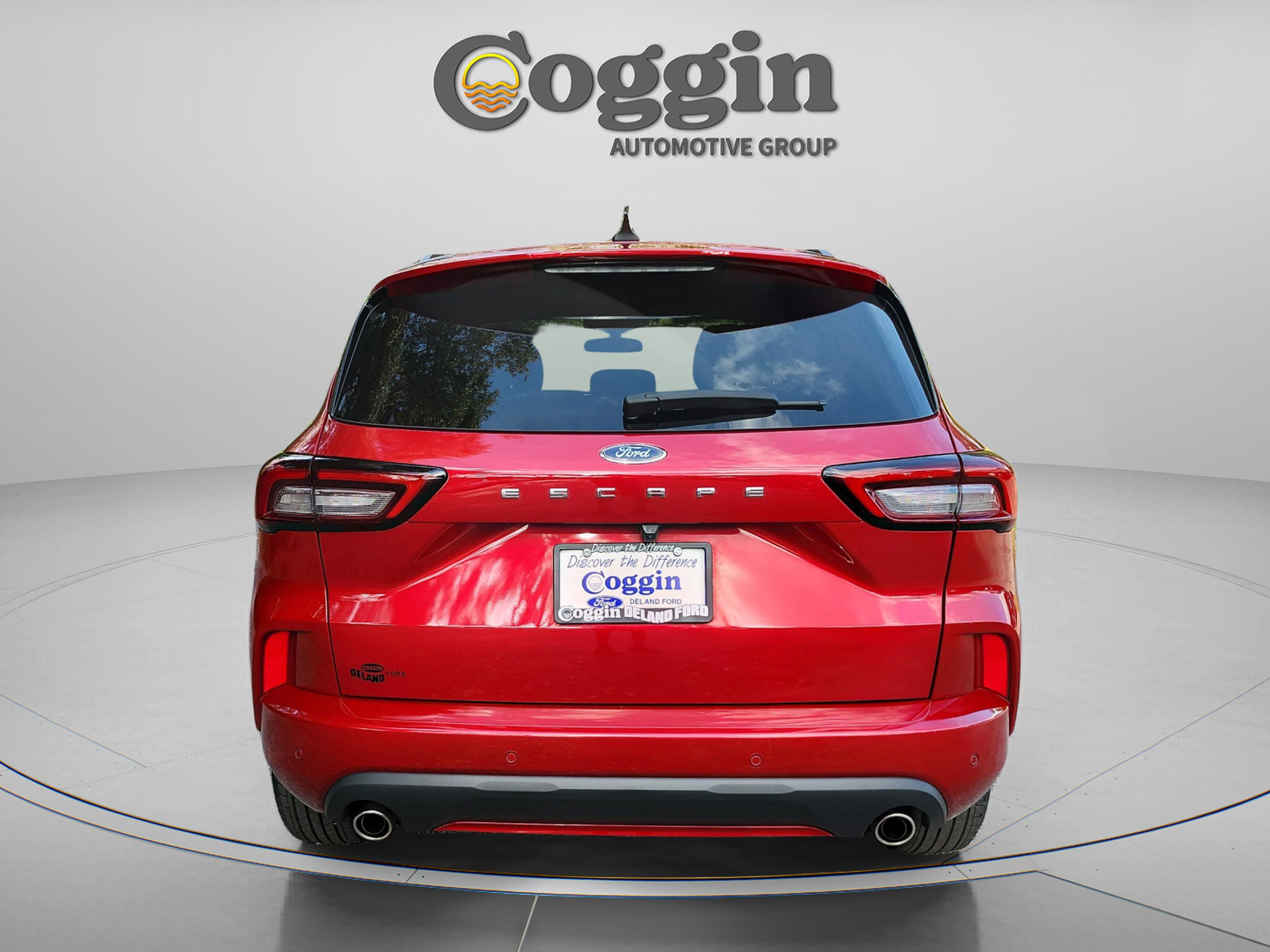 Certified 2024 Ford Escape ST-Line w/ Tech Pack #1 image 4