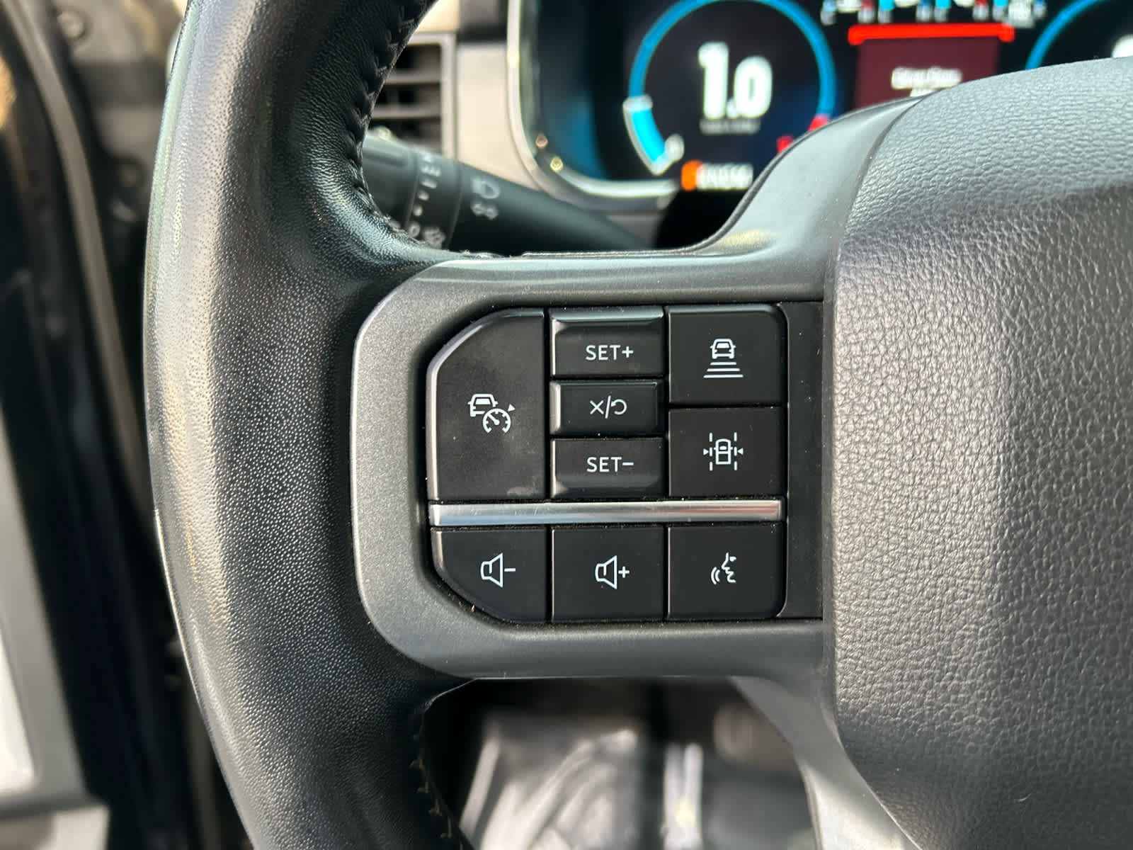 Certified 2022 Ford F150 Lariat w/ Equipment Group 502A High image 32