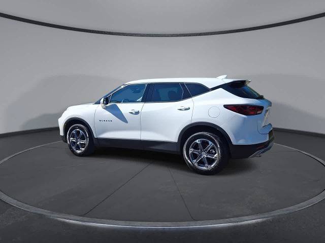 Used 2025 Chevrolet Blazer LT AWD/4WD image 6