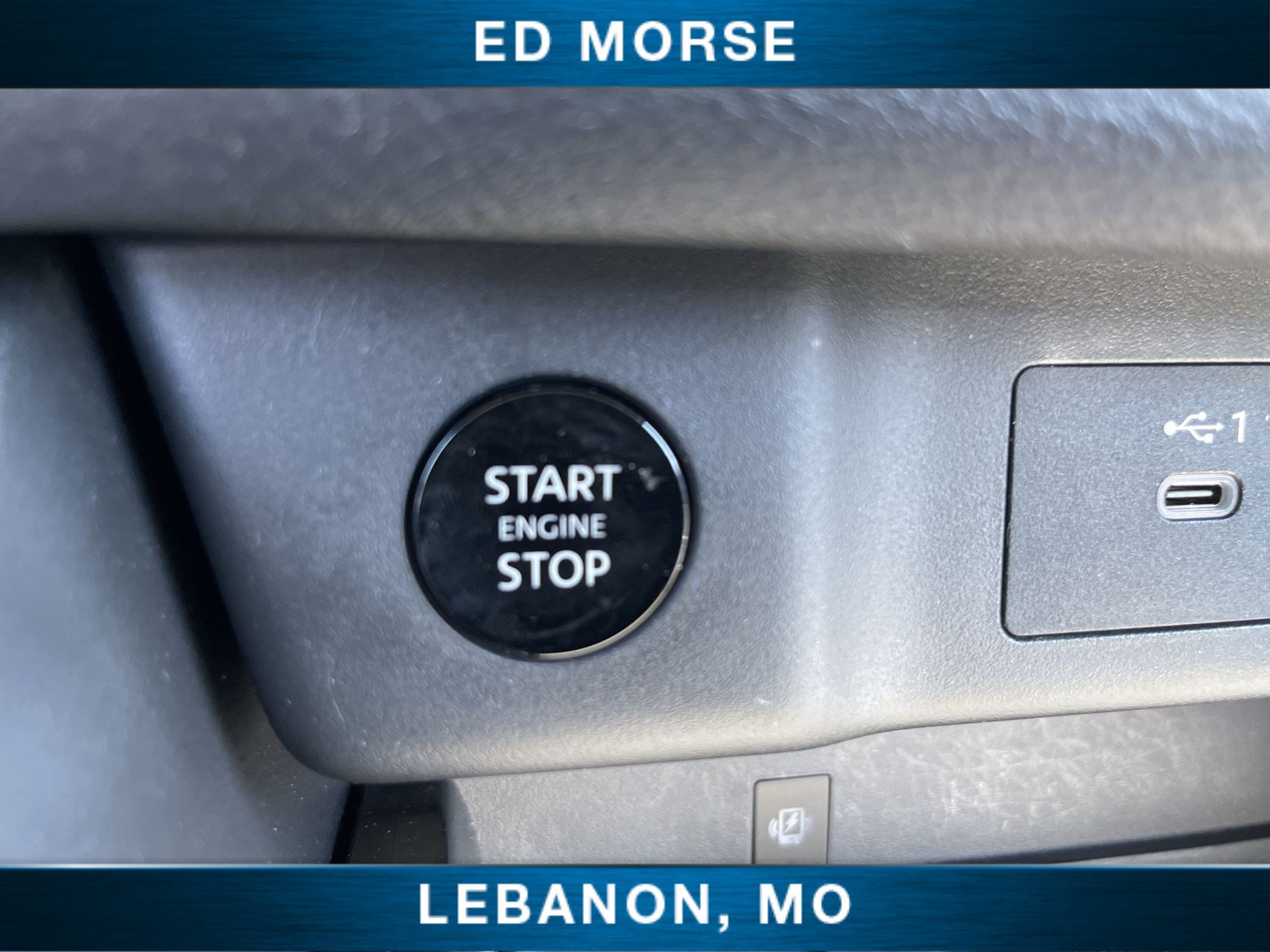 Used 2024 Nissan Rogue SL AWD/4WD image 16
