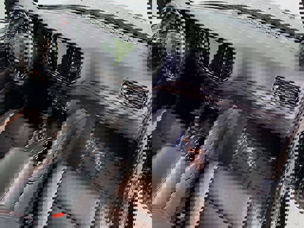 Used 2025 Dodge Durango R/T image 35