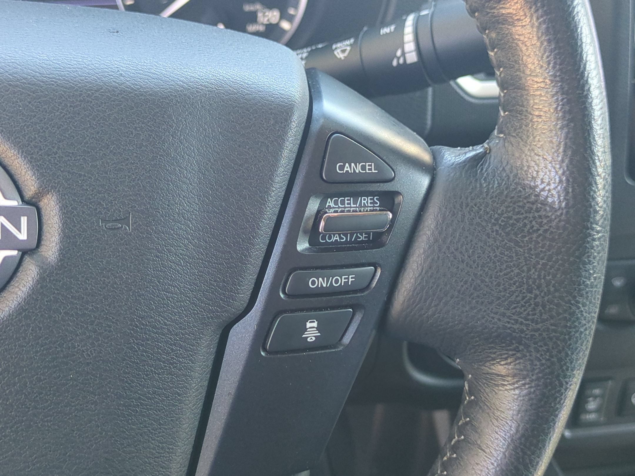 Used 2022 Nissan Frontier SV AWD/4WD image 16