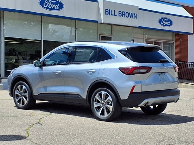 Certified 2024 Ford Escape Platinum AWD/4WD image 2