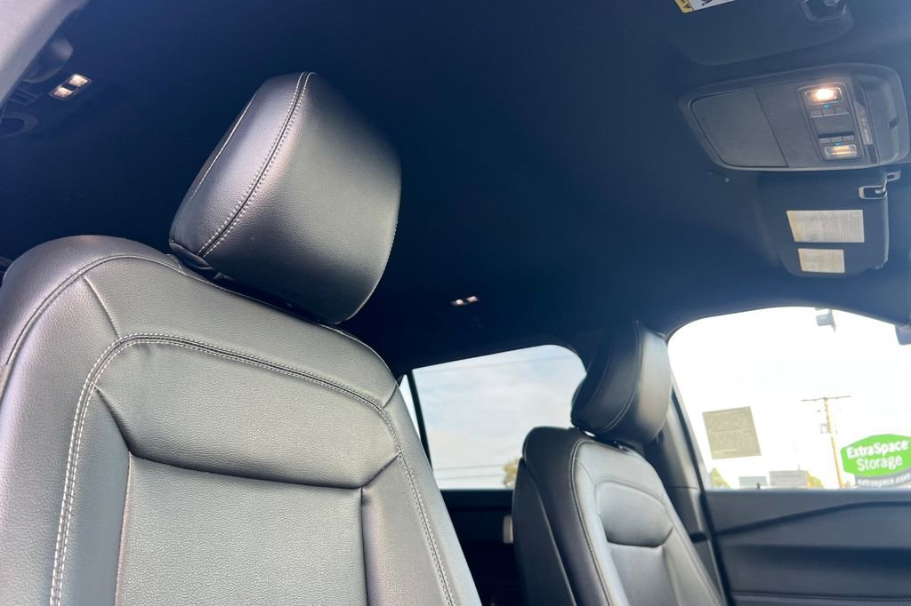 Certified 2020 Ford Explorer XLT w/ Equipment Group 202A image 19