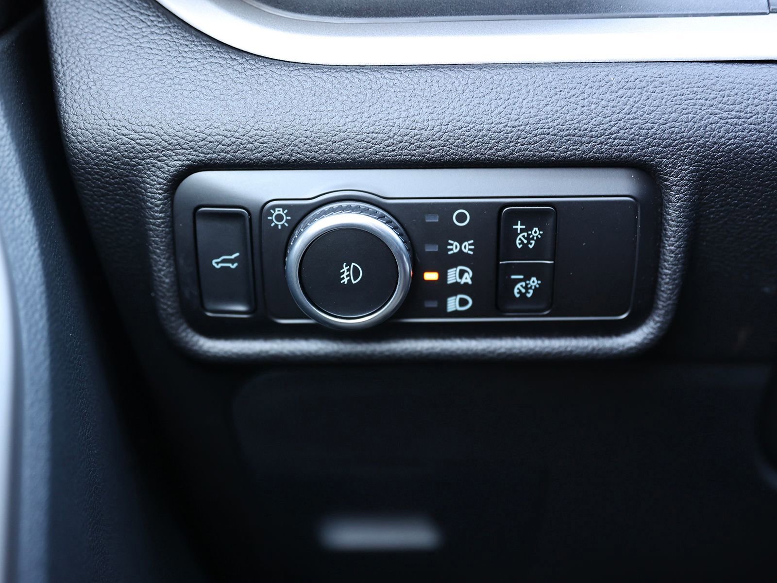 Certified 2023 Ford Explorer XLT w/ Equipment Group 202A image 35