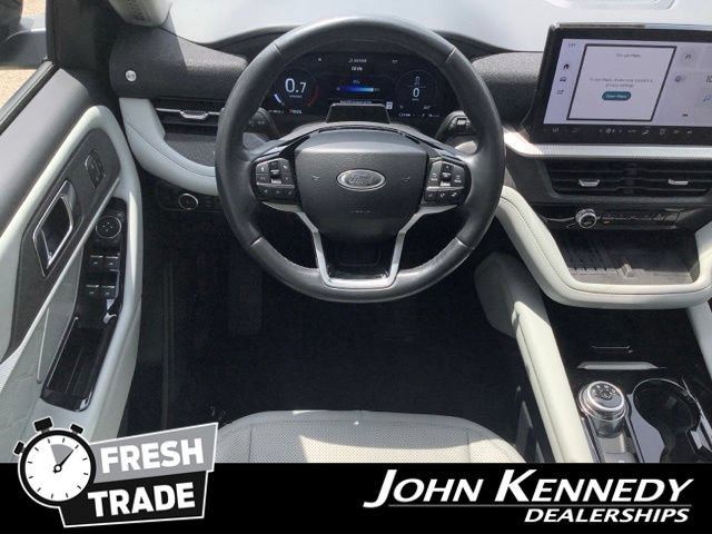 Certified 2025 Ford Explorer Platinum w/ LUX Leather Package AWD/4WD image 12