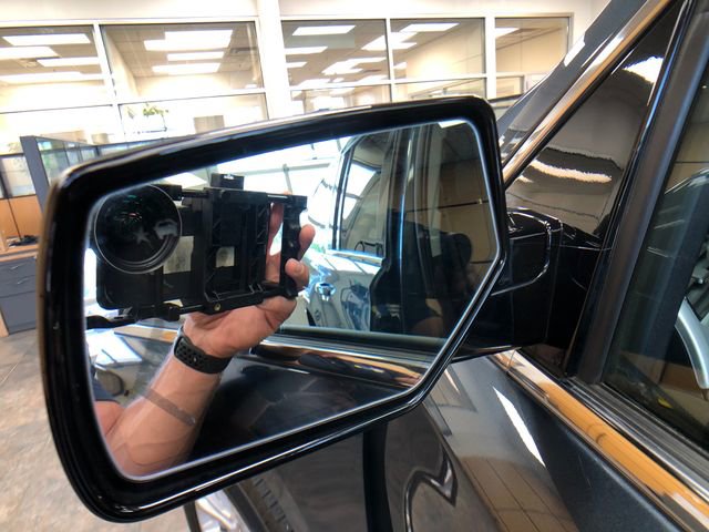 Used 2020 GMC Yukon XL SLT w/ Open Road Package AWD/4WD image 25