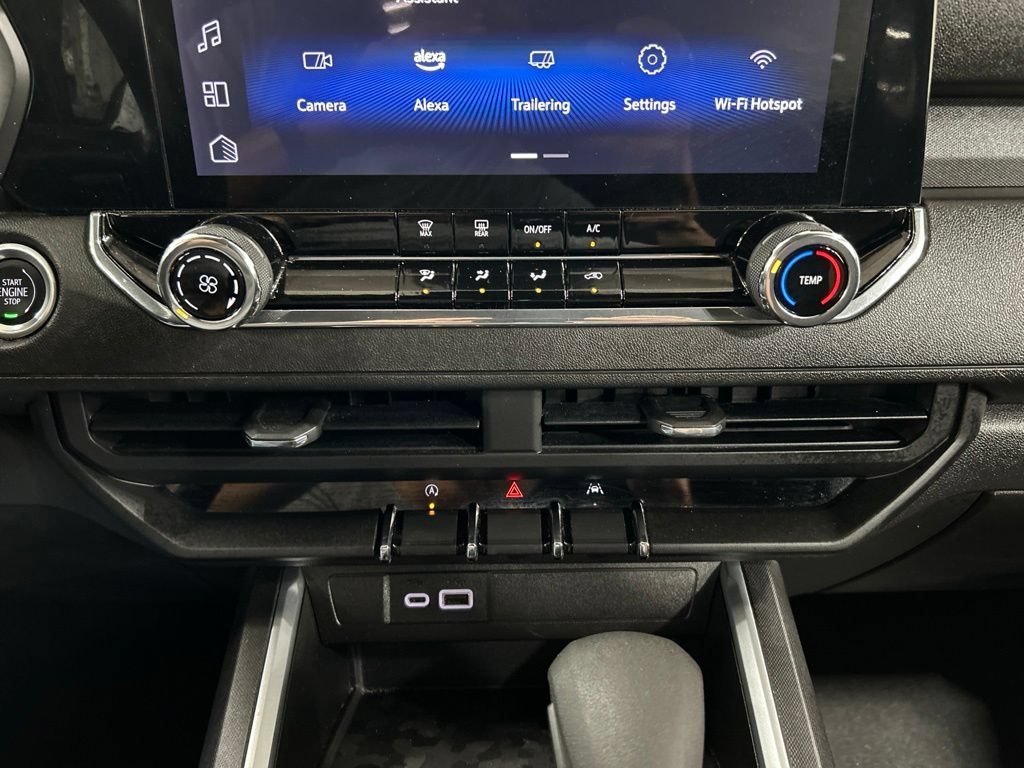Used 2023 Chevrolet Colorado Trail Boss w/ Technology Package AWD/4WD image 23